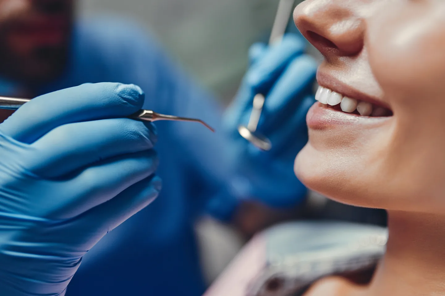 The Do’s and Don’ts Before Seeing an Emergency Dentist